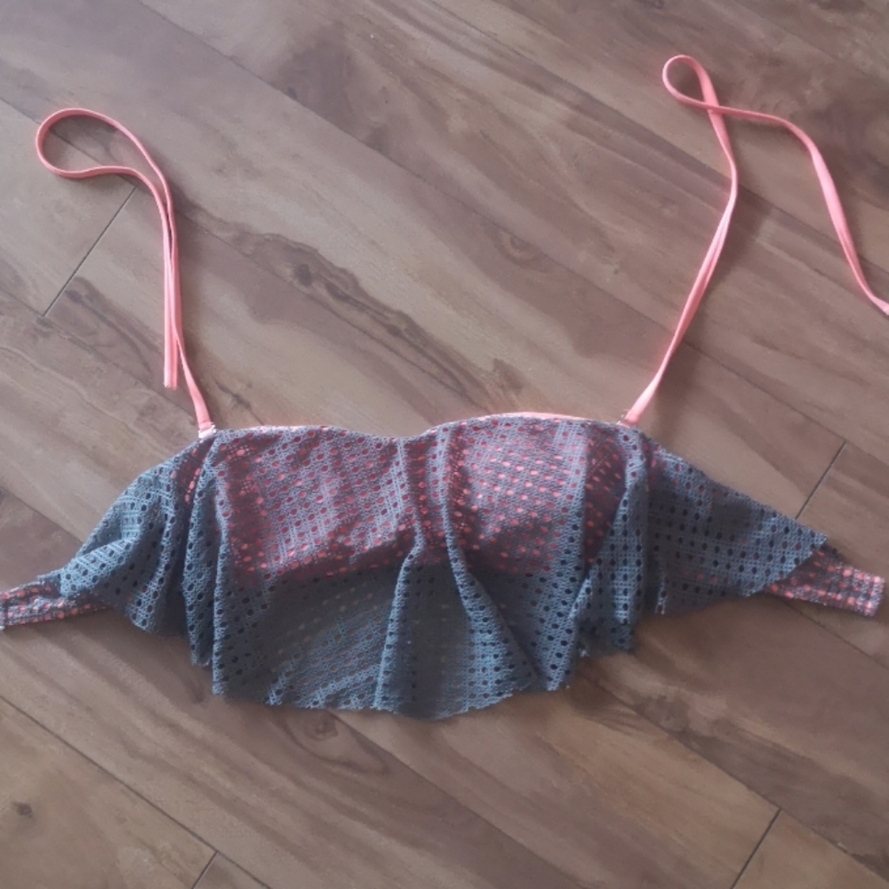 La vie en Rose aqua Bikini top